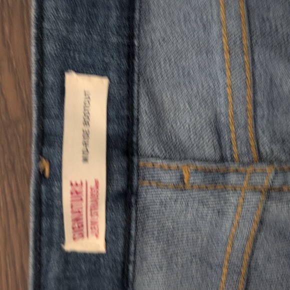 Levi Strauss & Co. Signature Womans Size 14 Boot Cut Mid Rise Bootcut Jeans - Picture 2 of 10